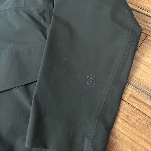 Lululemon Storm Field Jacket Dark Olive - Picture 6 of 8